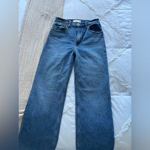 Abercrombie Ultra High Rise 90’s Relaxed Straight Jean, Size 27
